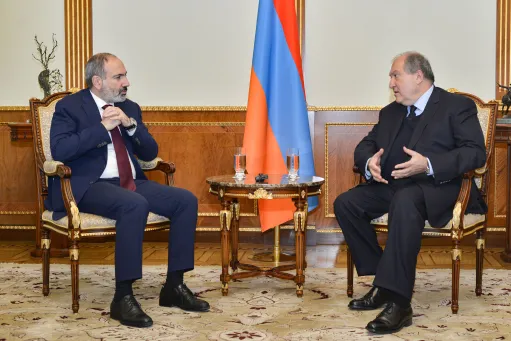 Նախագահ վարչապետ 