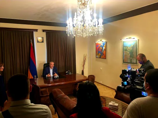 դեսպան