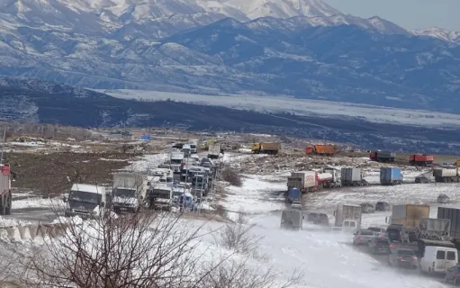 գորիս ճանապարհ բեռնատարներ