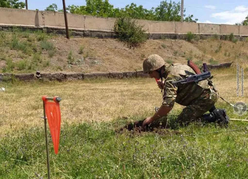 ականապատում