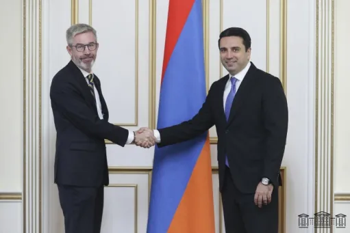 դեսպան