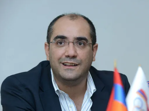 հրաչ