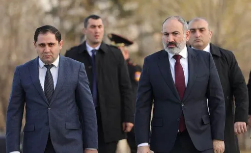 suren-papikyan-nikol-pashinyan-770x470-1