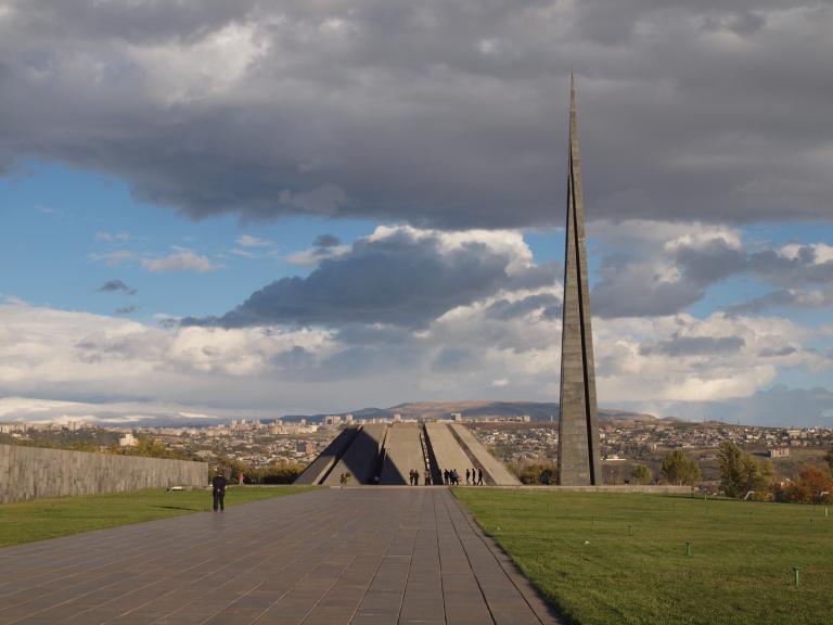 Ծիծեռնակաբերդ